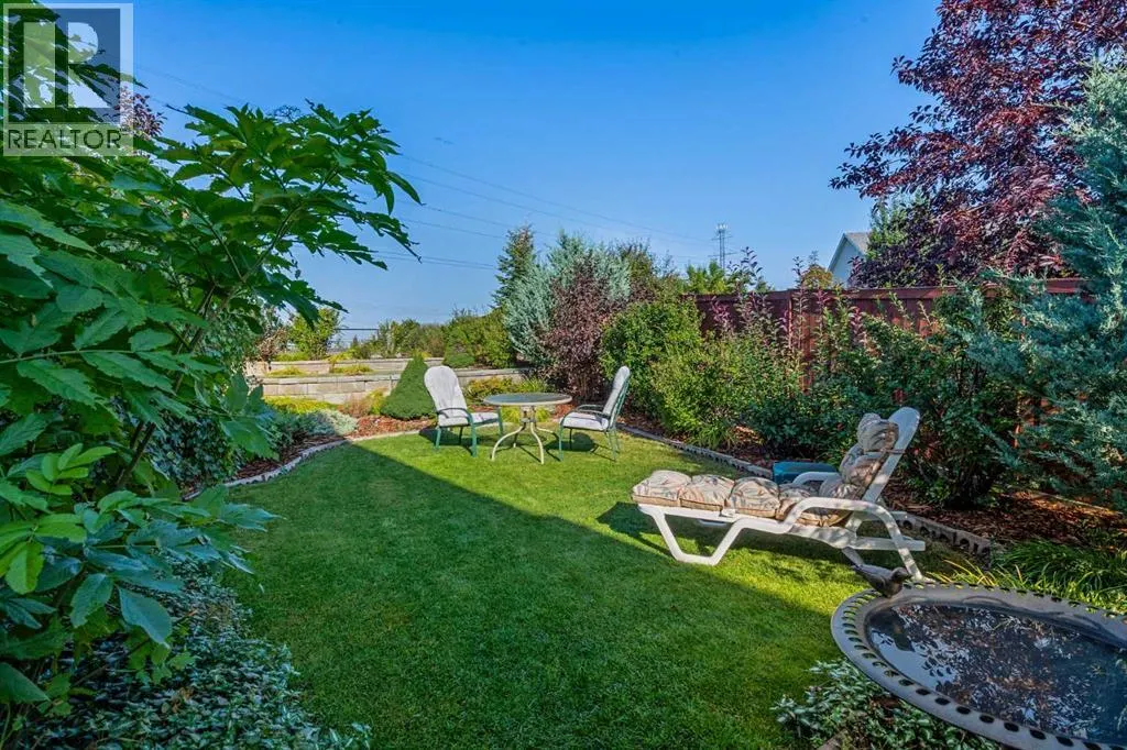 72 Tuscany Ridge Crescent NW