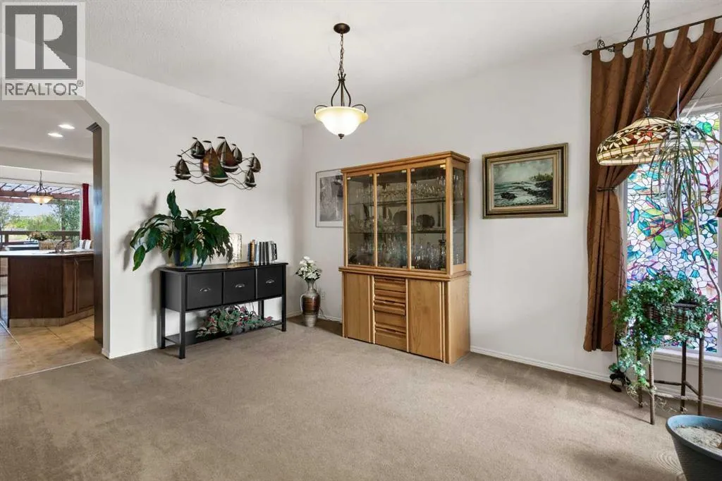 72 Tuscany Ridge Crescent NW