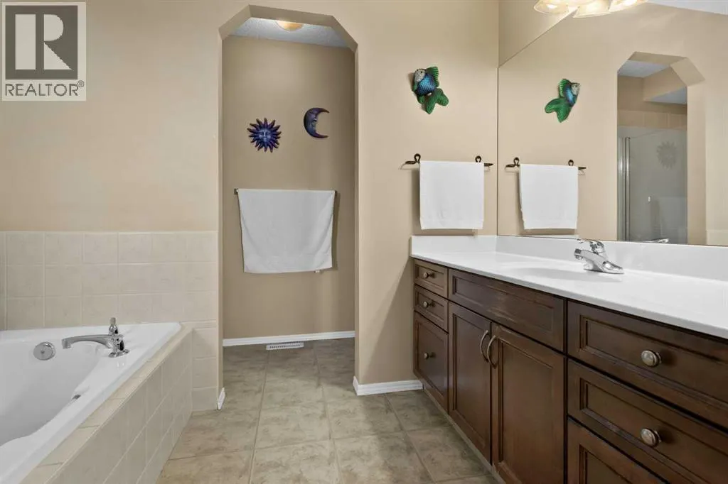 72 Tuscany Ridge Crescent NW
