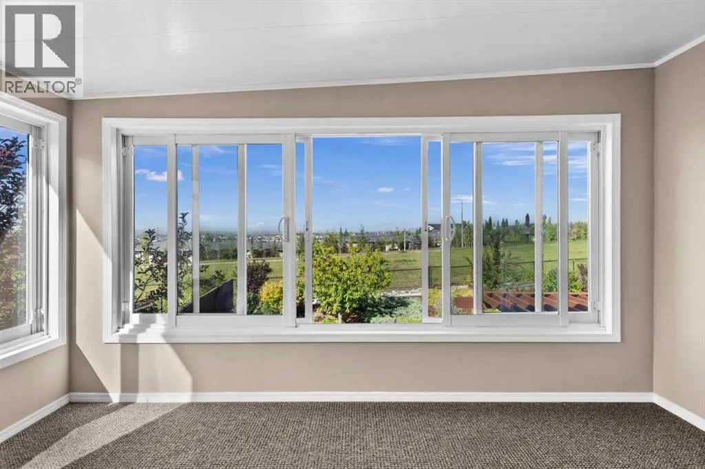 72 Tuscany Ridge Crescent NW