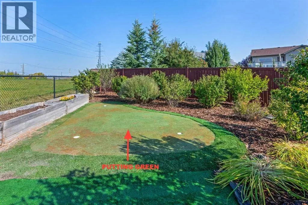 72 Tuscany Ridge Crescent NW