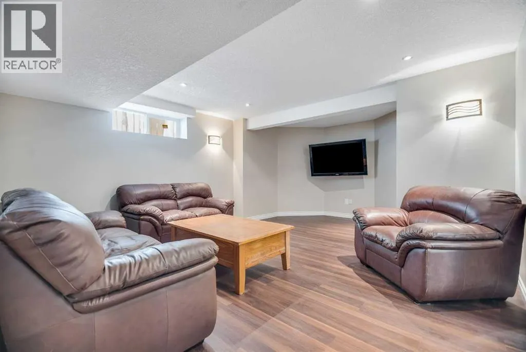 10 Westfall Crescent
