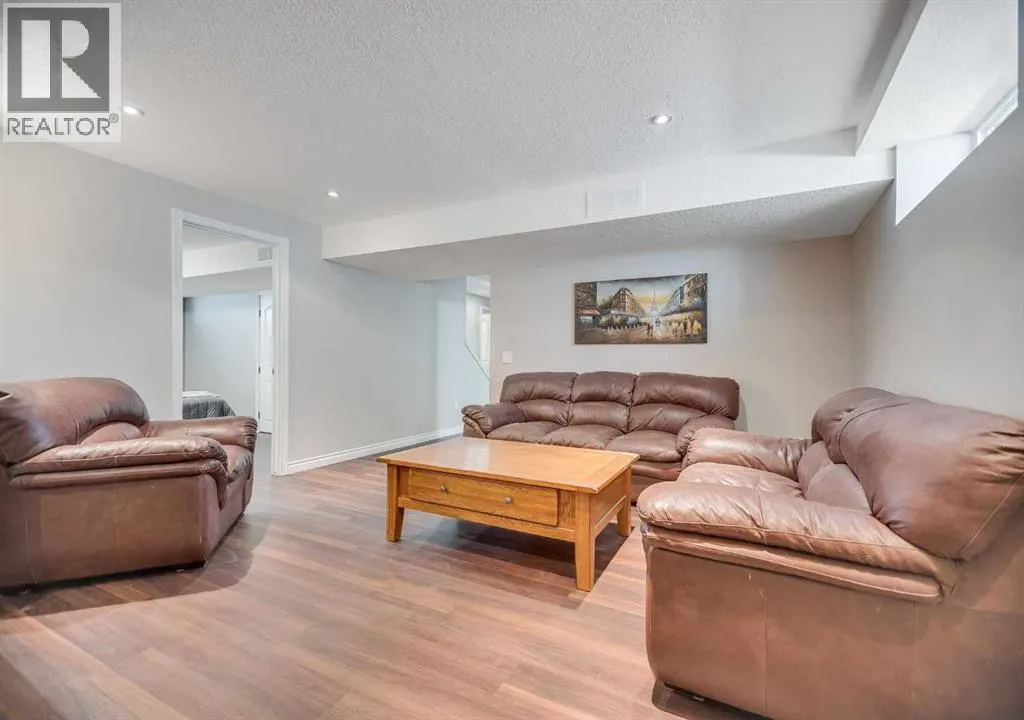 10 Westfall Crescent