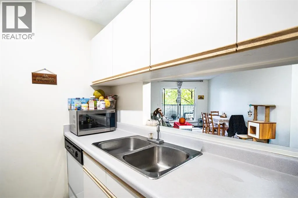 209, 11 Dover Point SE