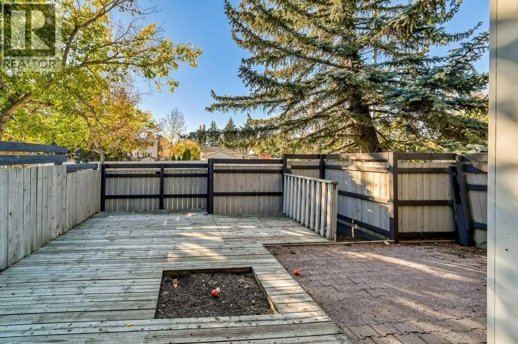 24, 2210 Oakmoor Drive SW