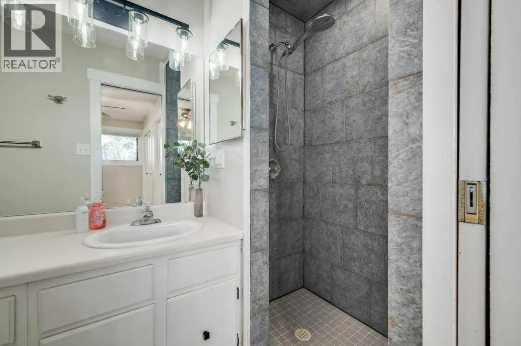 24, 2210 Oakmoor Drive SW