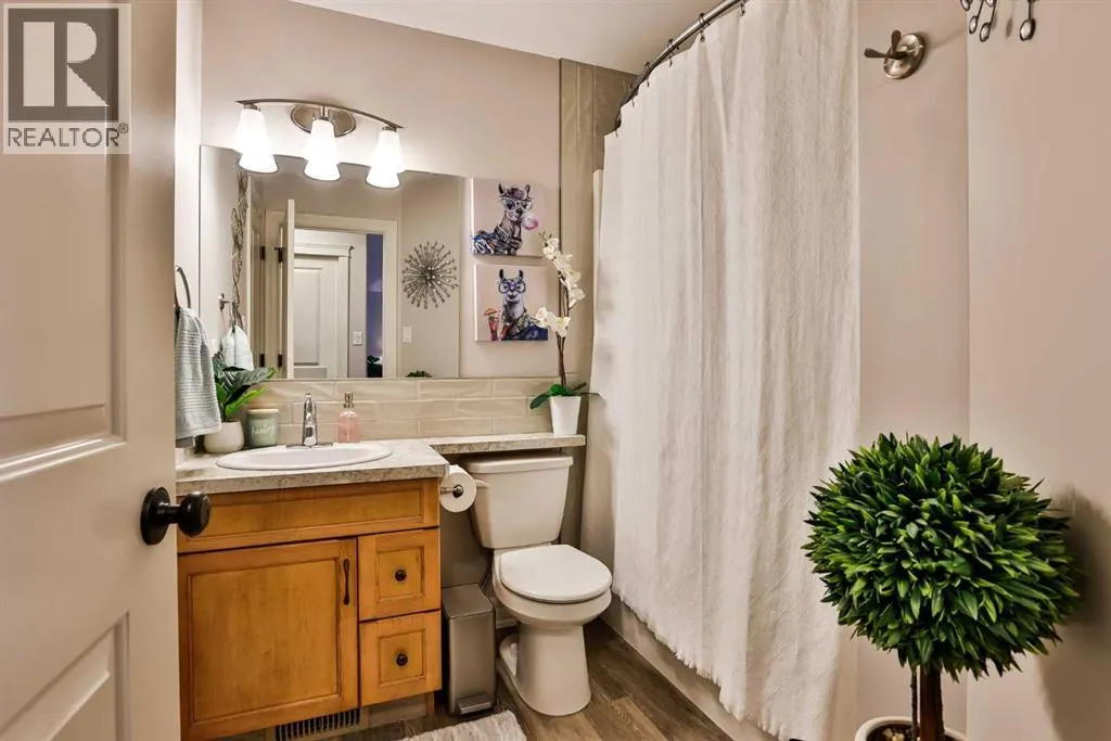 30 Riverview Crescent W