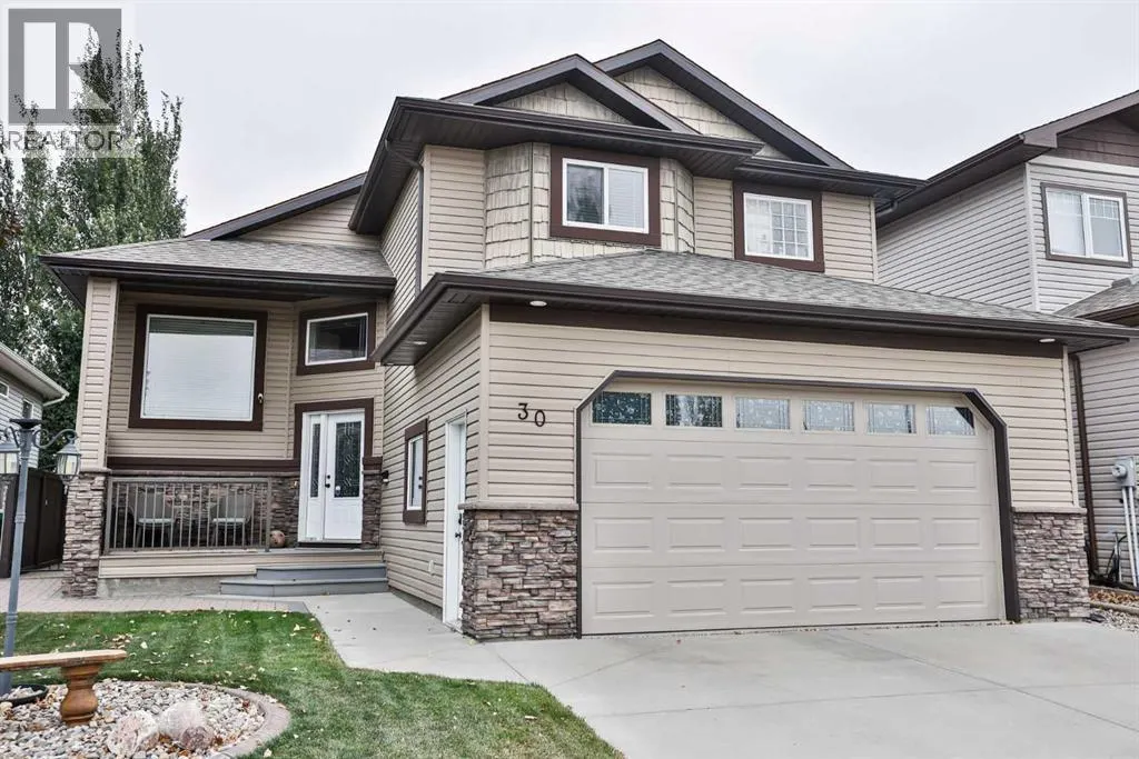 30 Riverview Crescent W