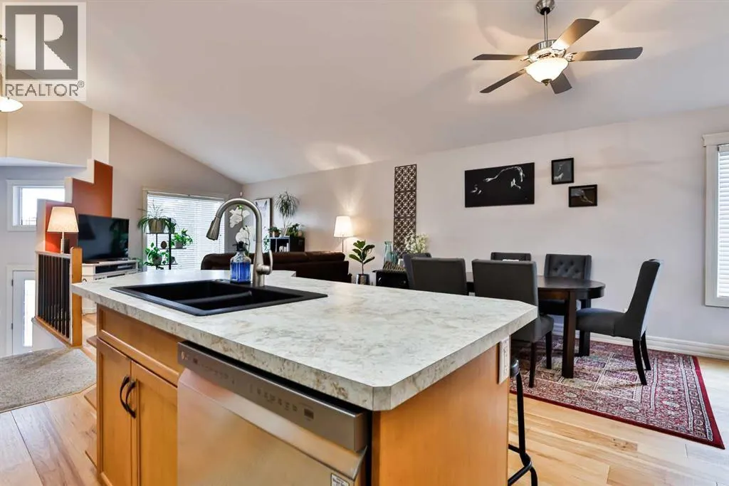 30 Riverview Crescent W