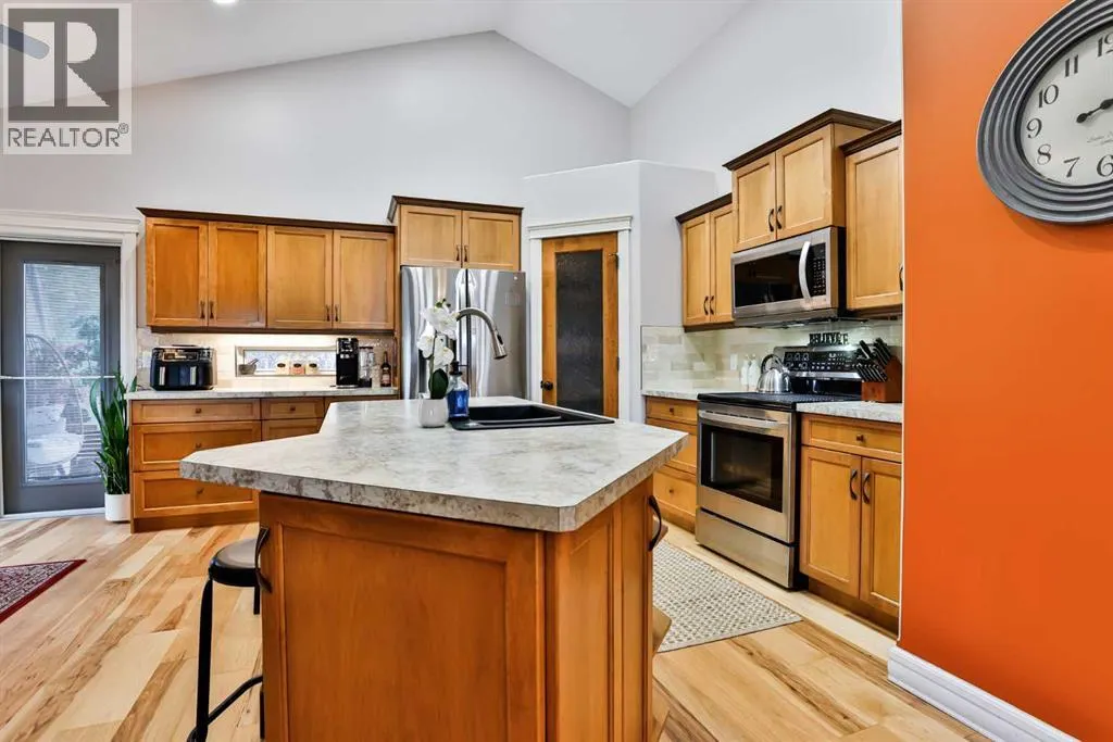 30 Riverview Crescent W
