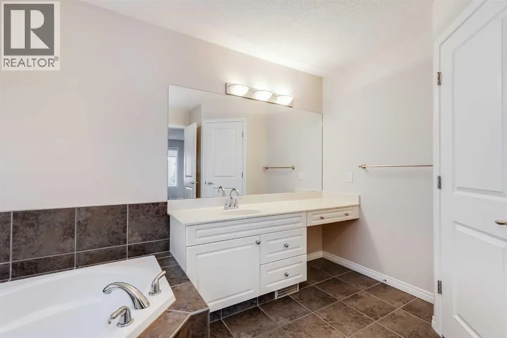 7 Everglade Circle SW