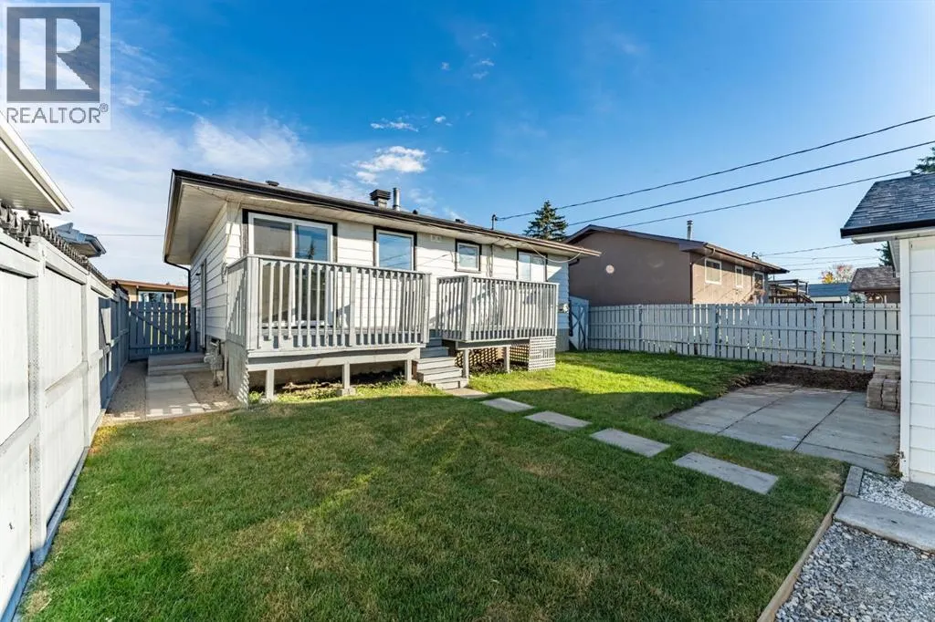71 Maranda Close NE