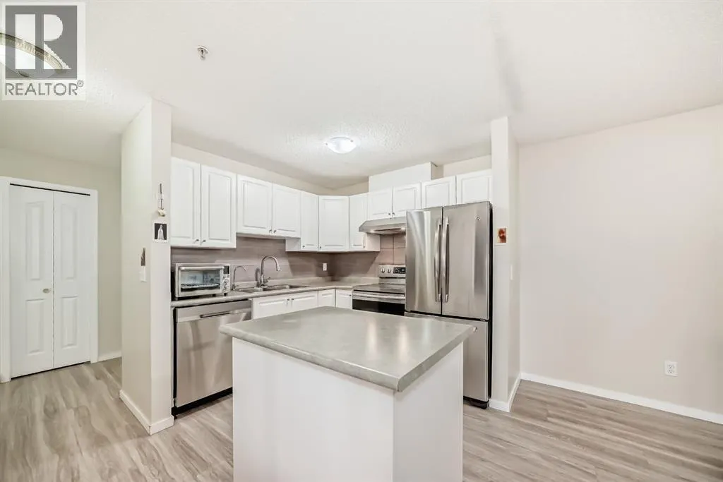 208, 4000 Somervale Court SW