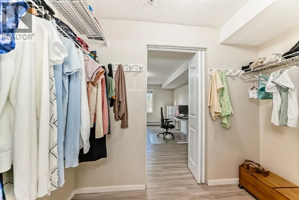 208, 4000 Somervale Court SW