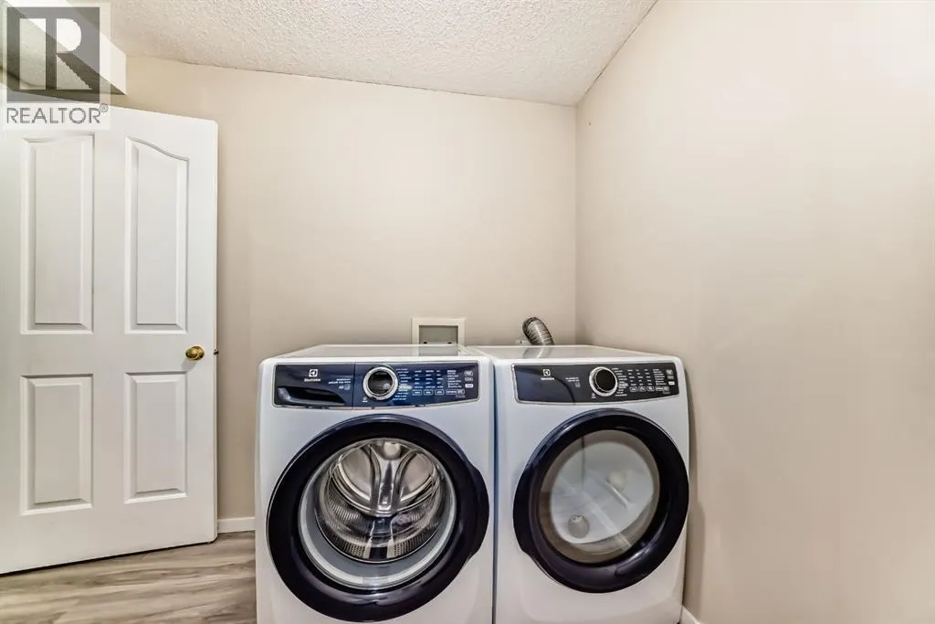 208, 4000 Somervale Court SW