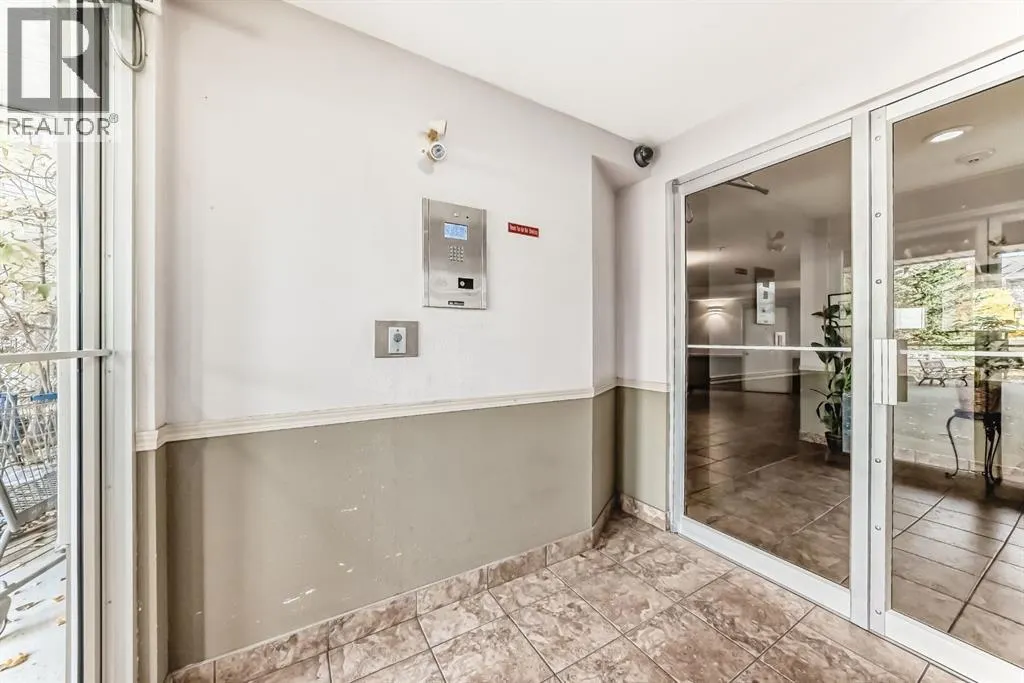 208, 4000 Somervale Court SW
