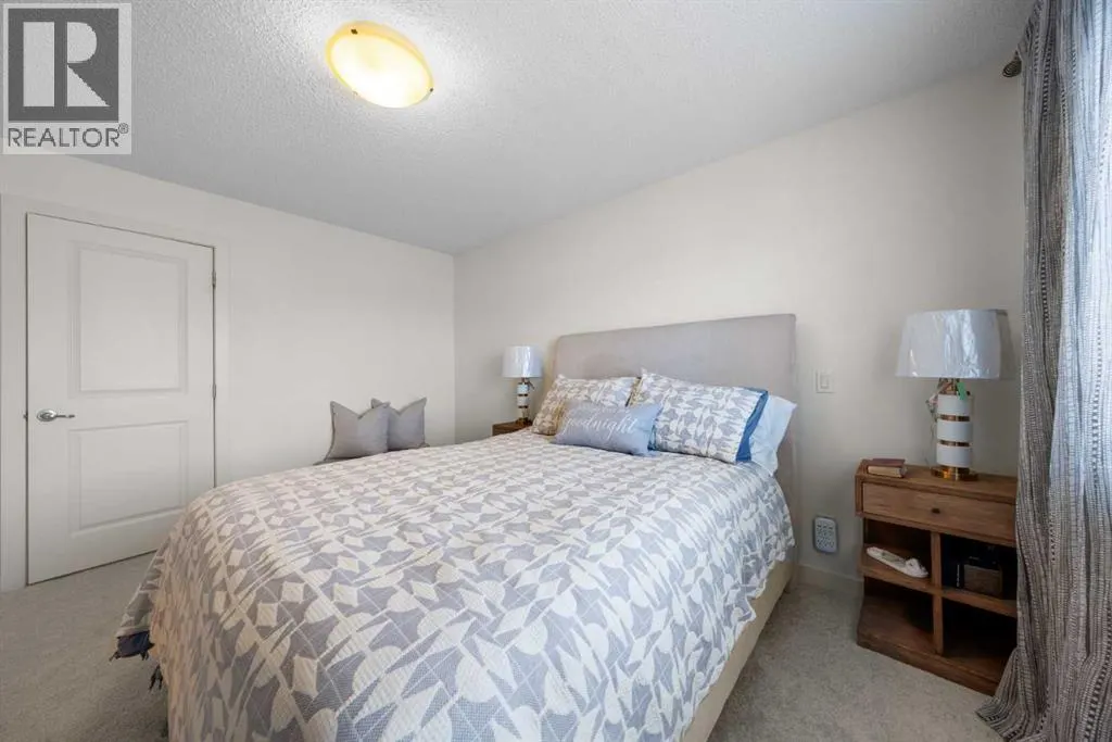 237 Walden Parade SE