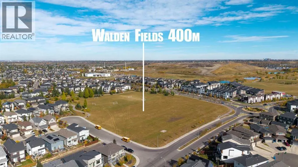 237 Walden Parade SE