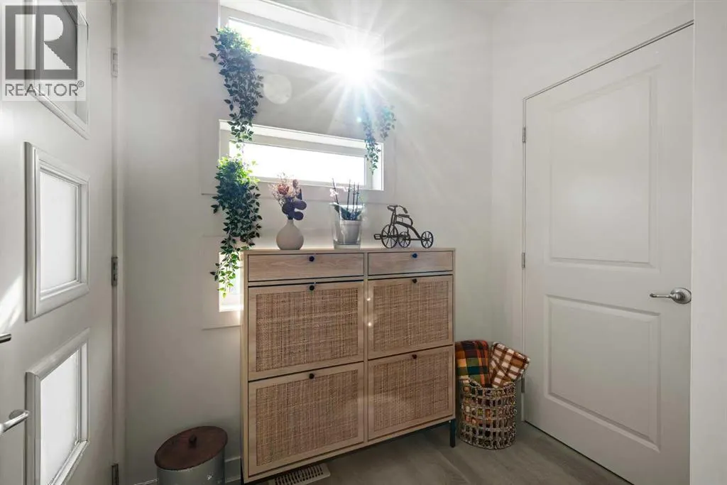 237 Walden Parade SE