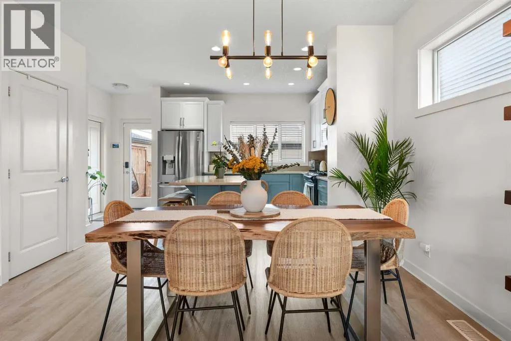 237 Walden Parade SE