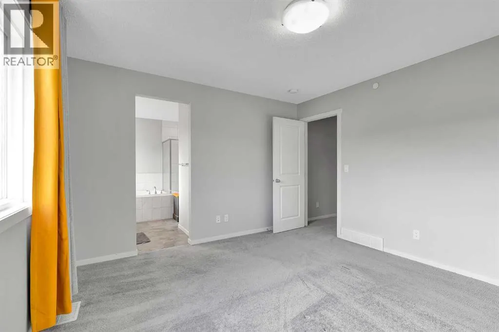 106 Lucas Crescent NW