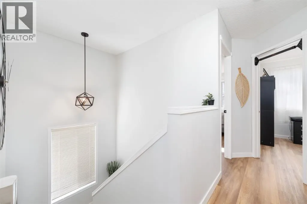291 Arbour Grove Close NW