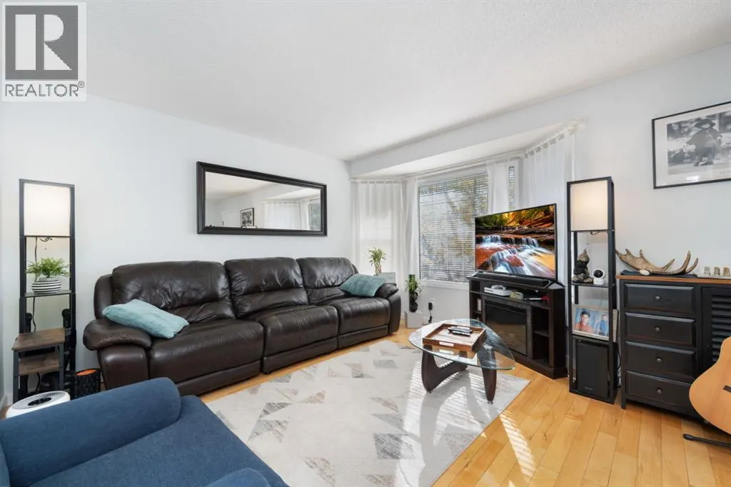 291 Arbour Grove Close NW