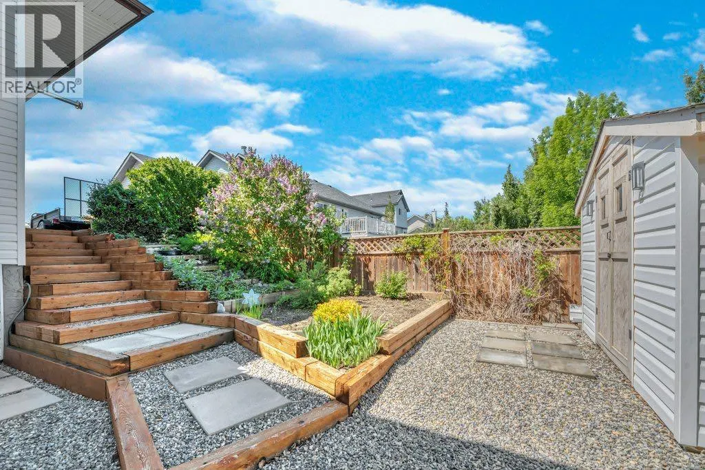 15 Henderson Bay NE