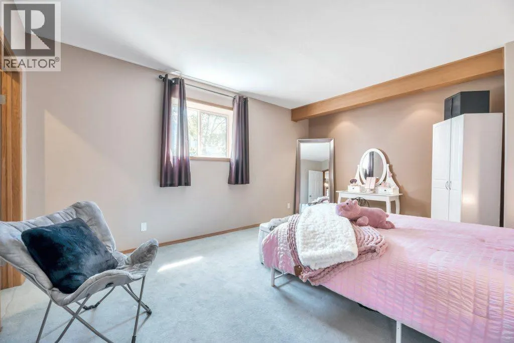 15 Henderson Bay NE
