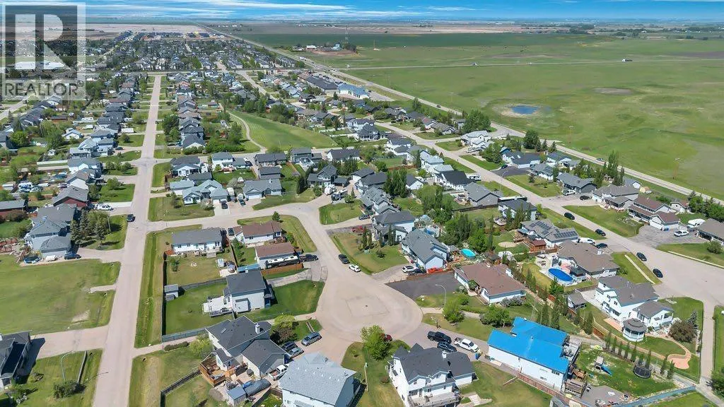 15 Henderson Bay NE