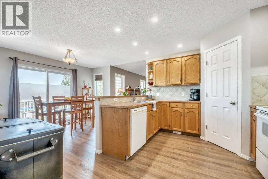 15 Henderson Bay NE