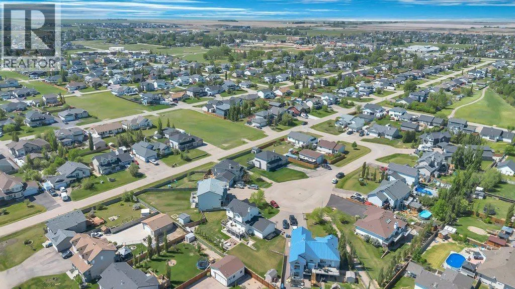 15 Henderson Bay NE