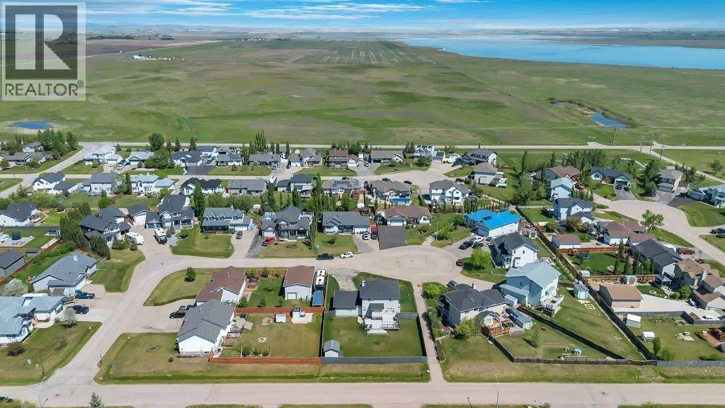 15 Henderson Bay NE