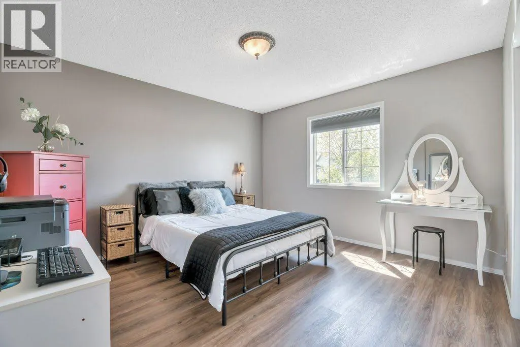 15 Henderson Bay NE