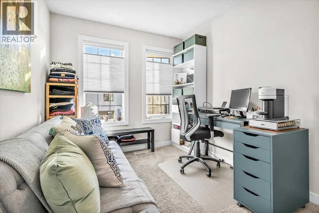 232, 81 Greenbriar Place NW