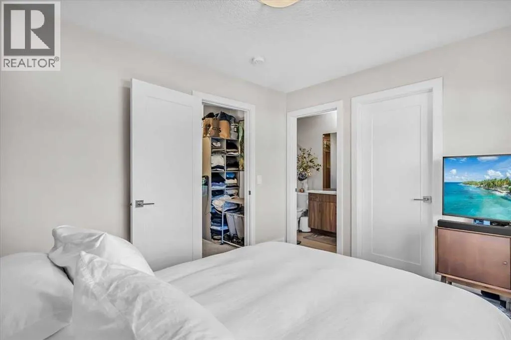 232, 81 Greenbriar Place NW