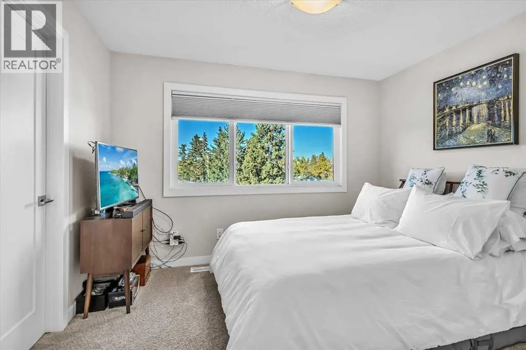 232, 81 Greenbriar Place NW