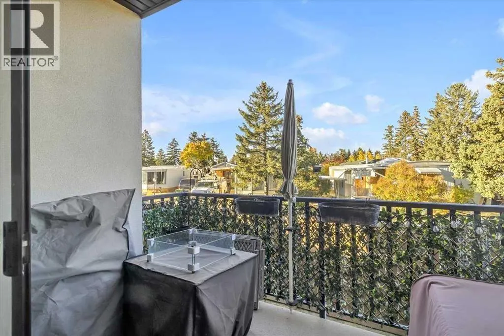 232, 81 Greenbriar Place NW