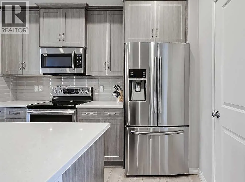 588 Evanston Link NW