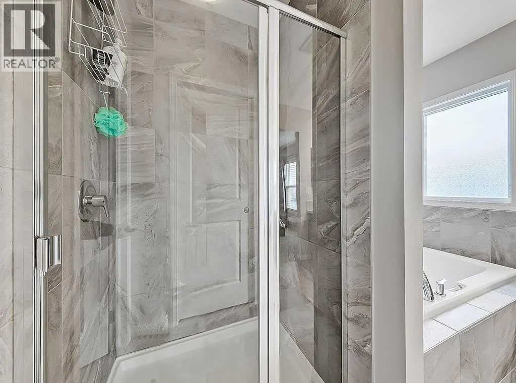 588 Evanston Link NW