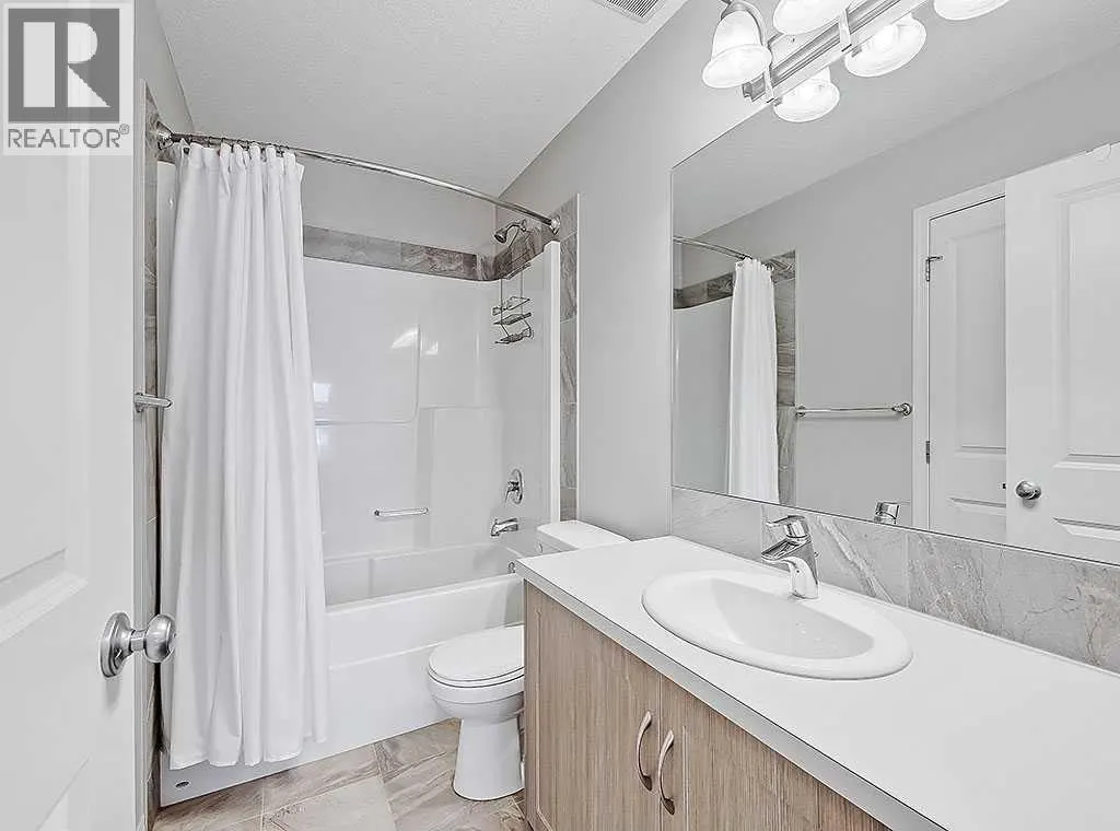 588 Evanston Link NW