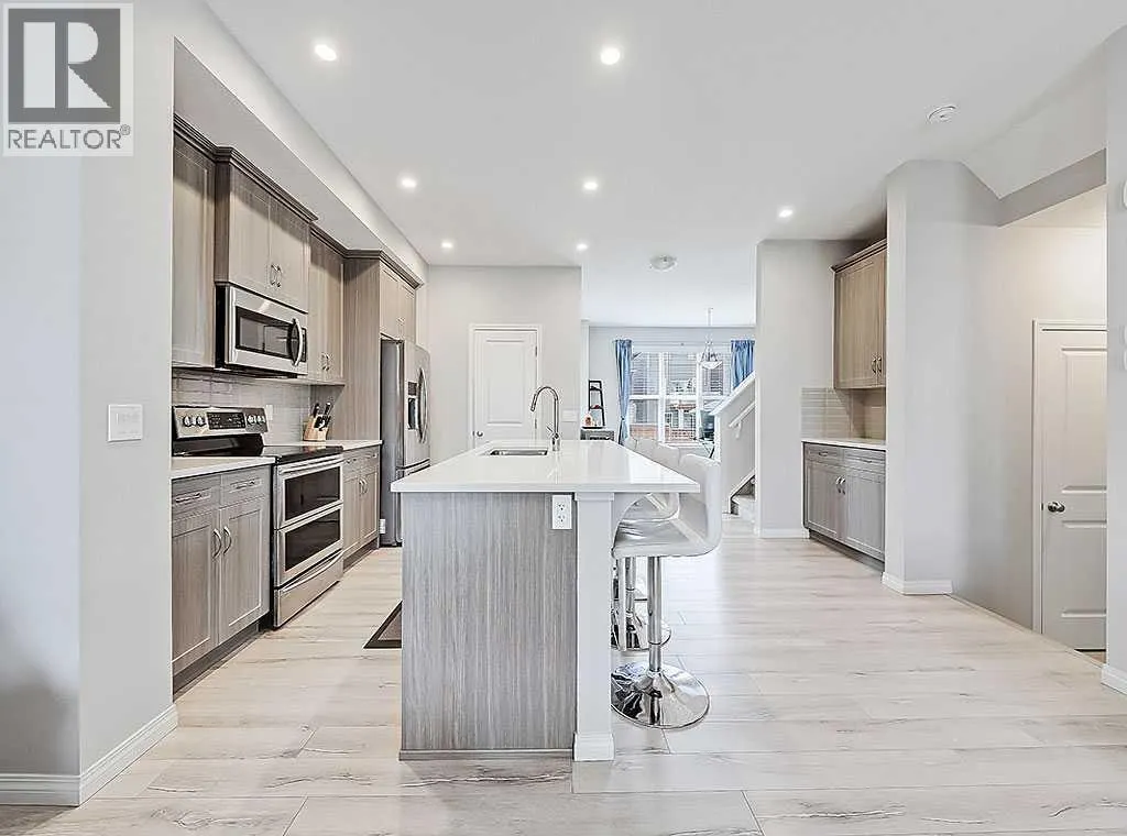 588 Evanston Link NW
