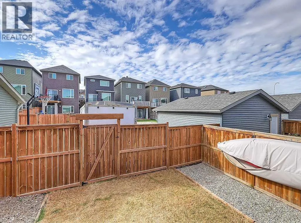 588 Evanston Link NW