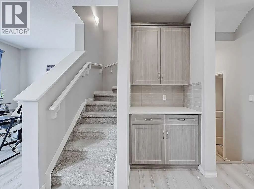 588 Evanston Link NW