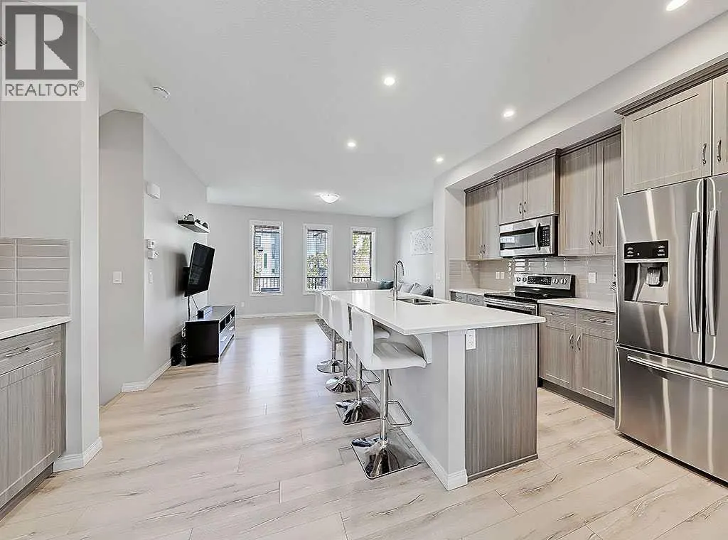 588 Evanston Link NW