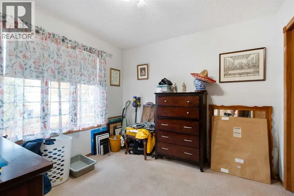 4102 Silverpark Estates Close