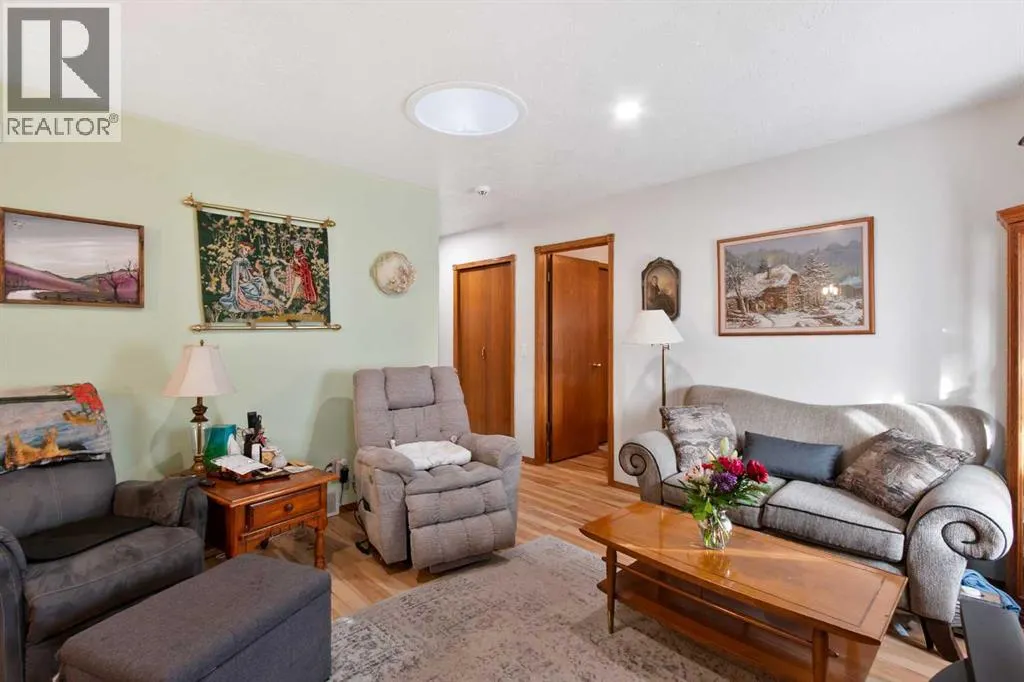 4102 Silverpark Estates Close