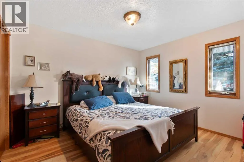 4102 Silverpark Estates Close