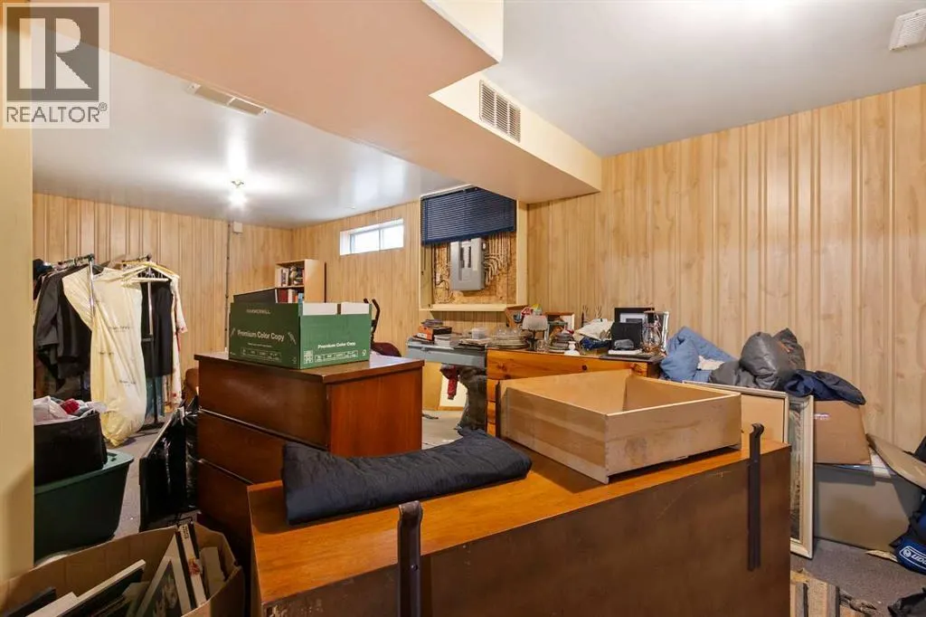 4102 Silverpark Estates Close