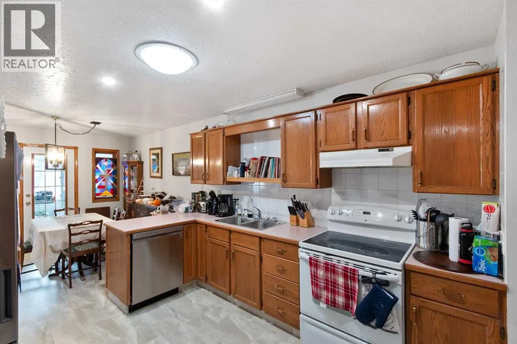4102 Silverpark Estates Close